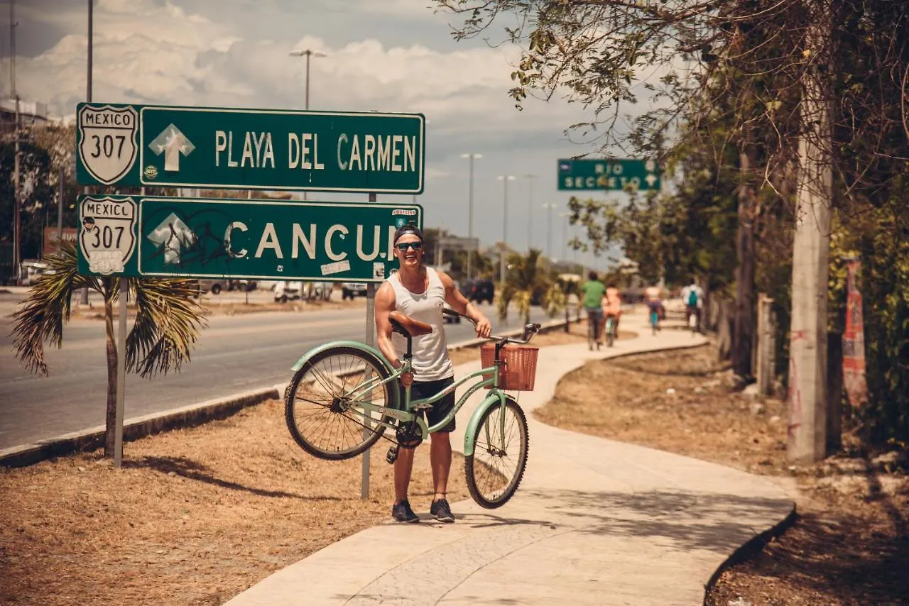 Bed and breakfast Lobo Inn Tulum